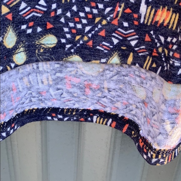 NWT Lularoe Classic T Print Shirt XS - Picture 4 of 6